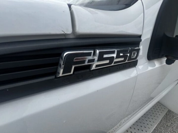 Picture of 2016 Ford F550 Starcraft Shuttle Bus