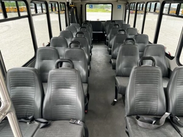 Picture of 2016 Ford F550 Starcraft Shuttle Bus