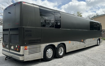 Picture of 2007 Prevost XLII Motorhome