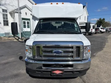 2025 Ford E-350 Diamond Coach ADA Shuttle