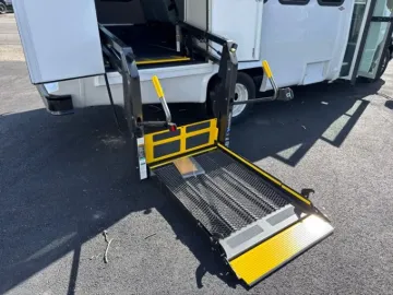 2025 Ford E-350 Diamond Coach ADA Shuttle