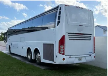 2010 Volvo 9700 54P Coach