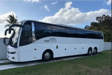 2010 Volvo 9700 54P Coach