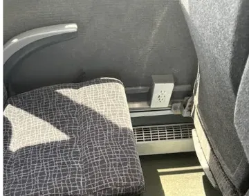 2010 Volvo 9700 54P Coach