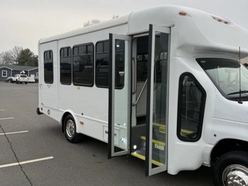 Picture of 2024 Ford E450 Shuttle Bus