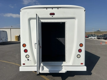 Picture of 2018 Ford Worldtrans E450 Shuttle Bus