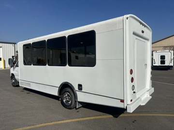 Picture of 2018 Ford Worldtrans E450 Shuttle Bus