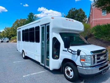 Picture of 2016 Ford E-Series E-450 SD Shuttle Bus