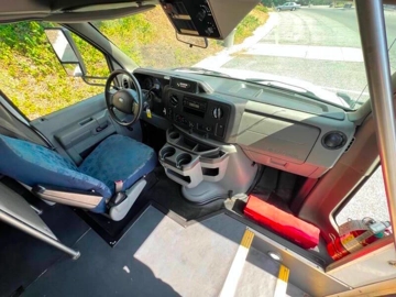 Picture of 2016 Ford E-Series E-450 SD Shuttle Bus