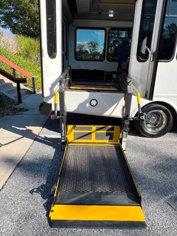 Picture of 2019 Ford E-Series E-450 SD ADA Shuttle Bus
