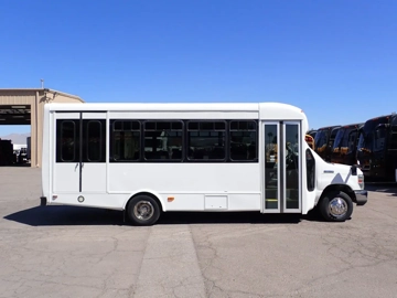 Picture of 2017 Startrans Senator ADA Shuttle Bus