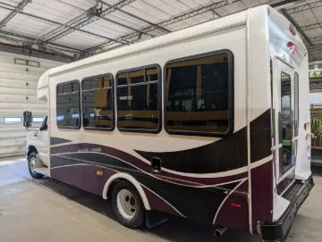2018 FORD E-450 Non-CDL ADA