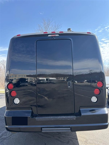 Picture of 2023 Ford F600 Executive Shuttle Bus