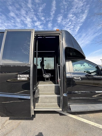 Picture of 2023 Ford F600 Executive Shuttle Bus