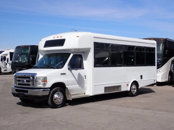 Picture of 2017 Ford E450 Startrans Senator ADA Shuttle Bus
