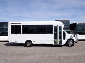 Picture of 2017 Ford E450 Startrans Senator ADA Shuttle Bus