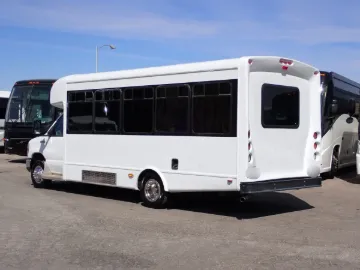 Picture of 2017 Ford E450 Startrans Senator ADA Shuttle Bus