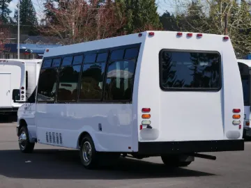 Picture of 2008 Ford E450 Federal ADA Shuttle Bus