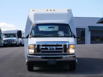 Picture of 2008 Ford E450 Federal ADA Shuttle Bus