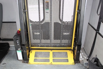 Picture of 2009 Ford E-450 ADA Shuttle Bus