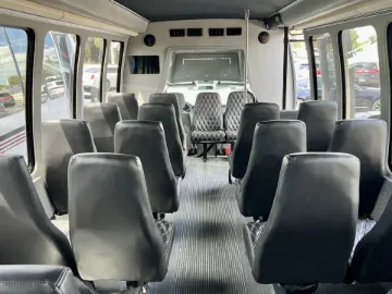 2015 F-550 Diesel 27P Krystal