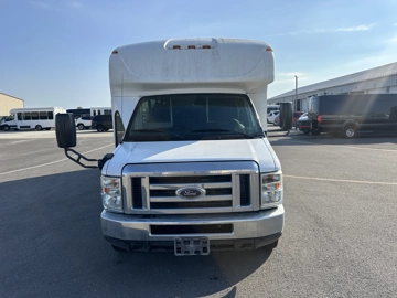 Picture of 2017 Ford E450 Starcraft Shuttle Bus