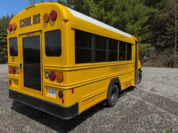 Picture of 2018 Chevrolet Trans Tech School Bus