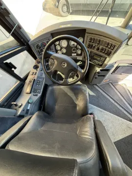 2012 MCI J4500 50P