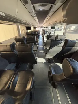 2012 MCI J4500 50P