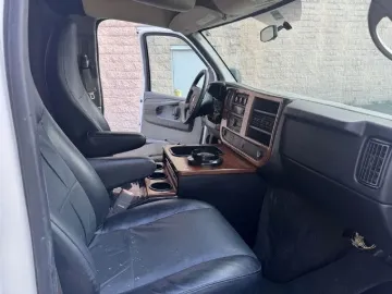 2013 Chevrolet Express 3500 TurtleTop