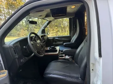 2013 Chevrolet Express 3500 TurtleTop