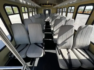 Picture of 2004 Ford Diamond Shuttle Bus