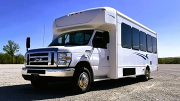 Picture of 2016 Ford Starcraft Shuttle Bus