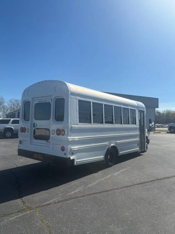 Picture of 2014 Chevrolet Starcraft Shuttle Bus
