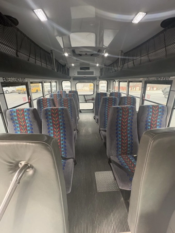 Picture of 2016 Chevrolet Starcraft Shuttle Bus