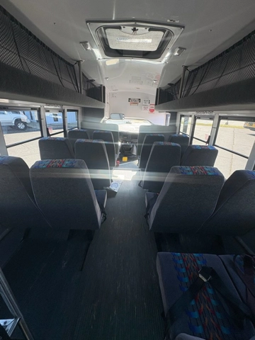 Picture of 2016 Chevrolet Starcraft Shuttle Bus