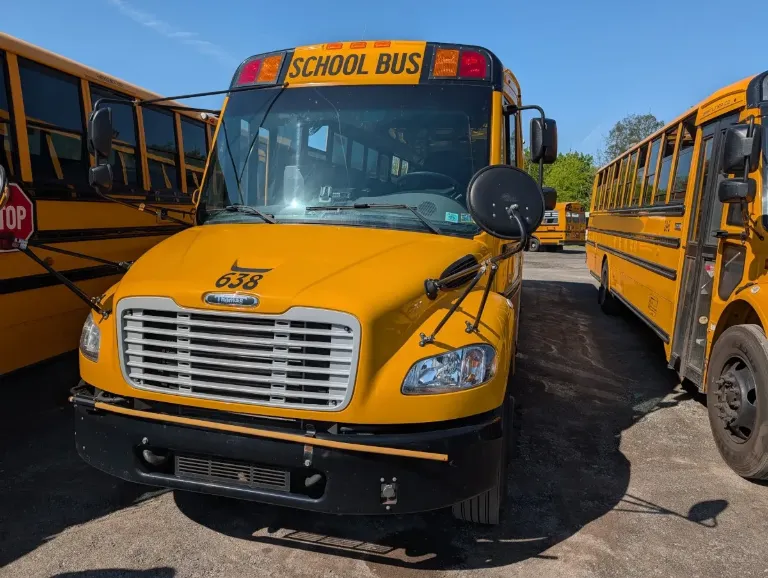 2022 Thomas C2 72P 