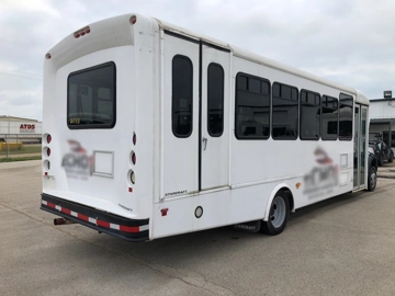 Picture of 2018 Starcraft F550 XL Shuttle Bus