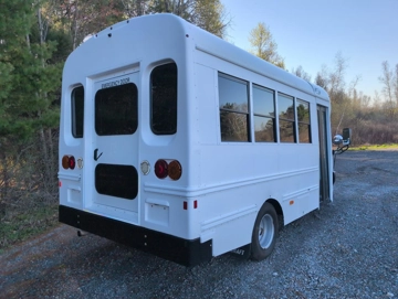 Picture of 2019 Chevrolet Starcraft Shuttle Bus