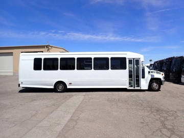 Picture of 2007 Starcraft Allstar XLT Shuttle Bus