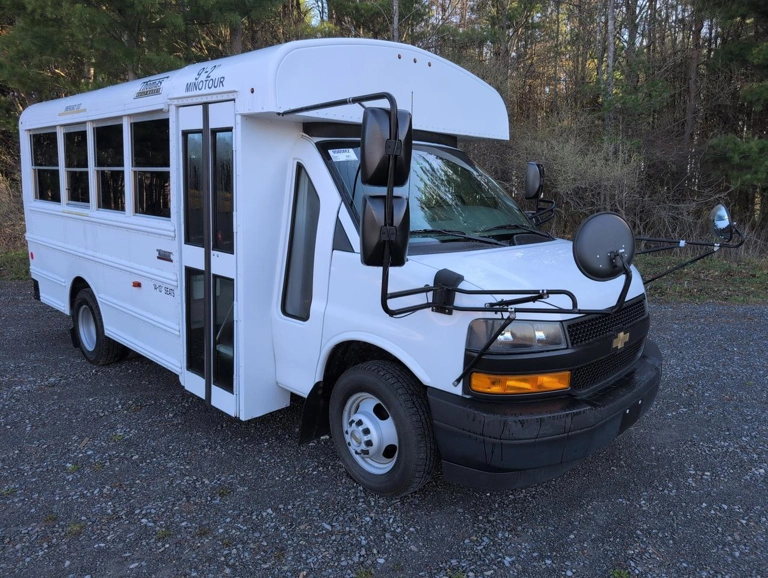 Picture of 2019 Chevrolet Thomas Shuttle Bus