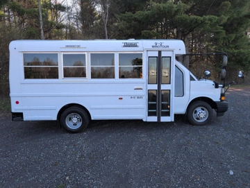 Picture of 2019 Chevrolet Thomas Shuttle Bus