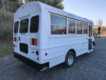 Picture of 2019 Chevrolet Thomas Shuttle Bus