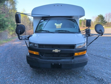 Picture of 2019 Chevrolet Thomas Shuttle Bus