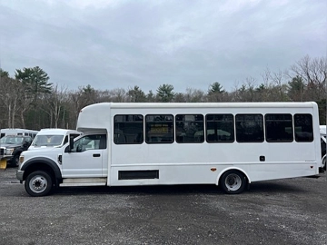 Picture of 2019 Ford F-550 Super Duty Shuttle Bus