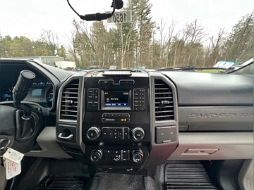 Picture of 2019 Ford F-550 Super Duty Shuttle Bus