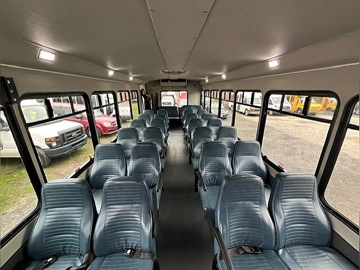 Picture of 2019 Ford F-550 Super Duty Shuttle Bus