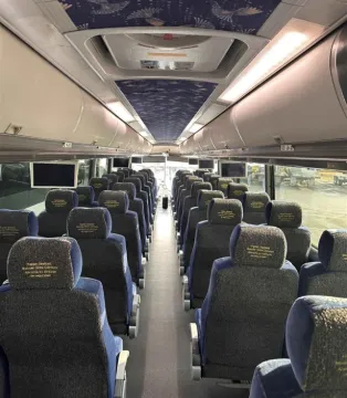 Picture of 2013 MCI J4500 Coach Bus