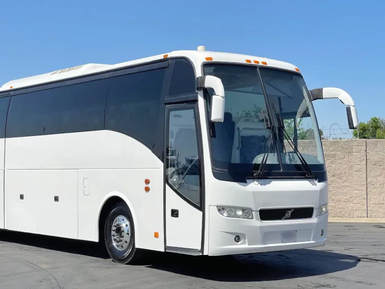 2013 Volvo 9700 54P