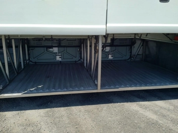Picture of 2006 MCI J4500 Coach Bus